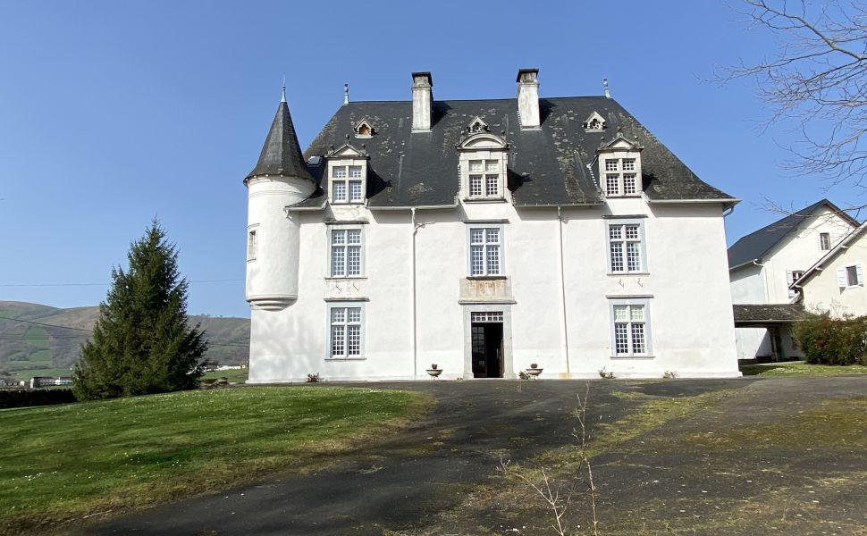 Chateau 64130